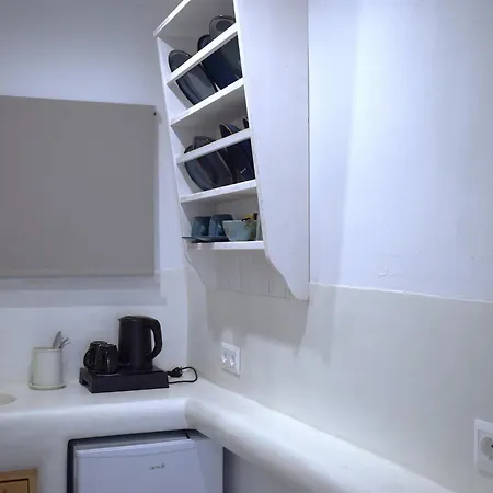 κalamitsi & Πανσιόν Κίμωλος