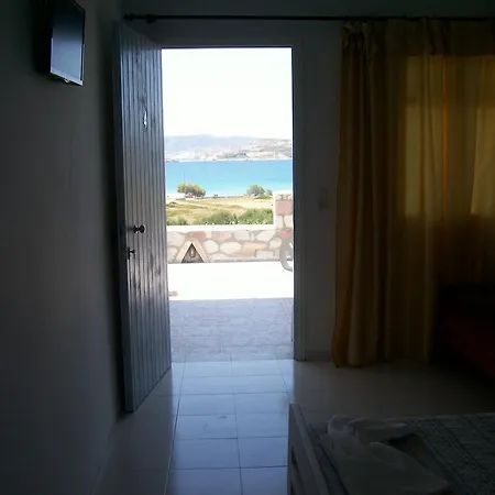 κalamitsi & Affittacamere Kímolos