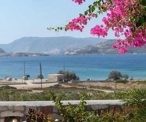 ゲストハウス κalamitsi &