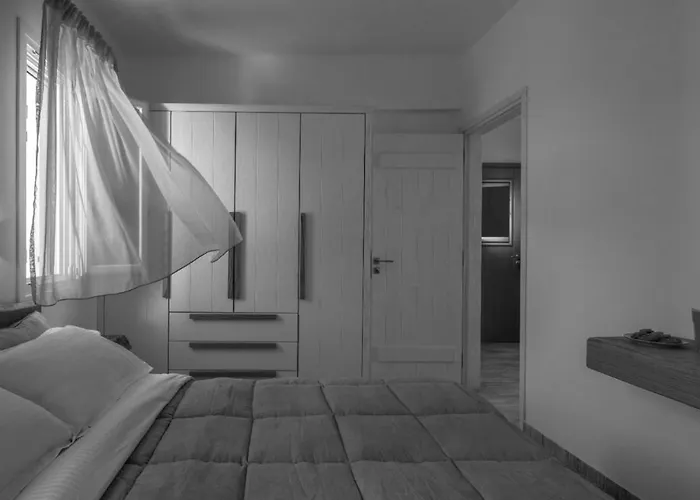 招待所 κalamitsi & Kímolos