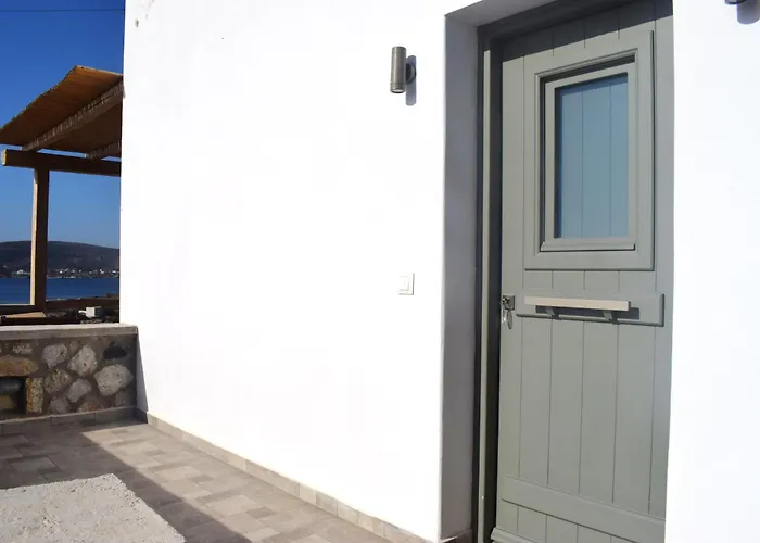 招待所 κalamitsi & Kímolos