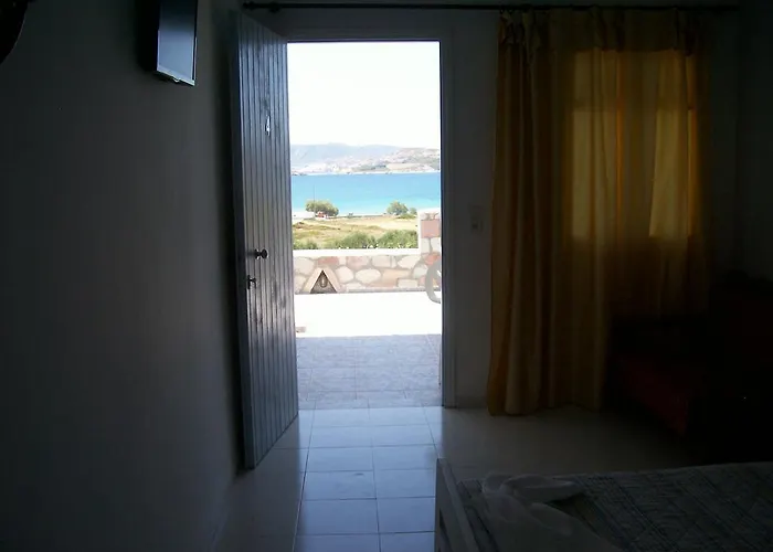 κalamitsi & 招待所 Kímolos