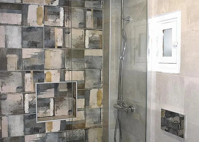 κalamitsi & 招待所 3*