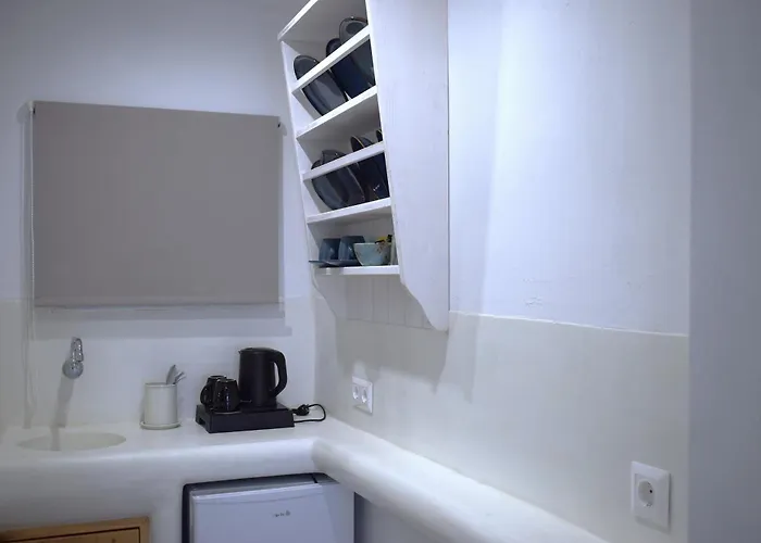 κalamitsi & 招待所 Kímolos