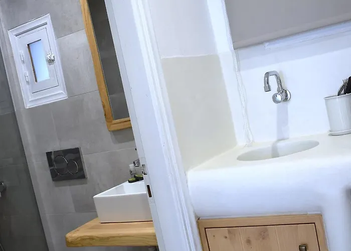 κalamitsi & ゲストハウス Kímolos